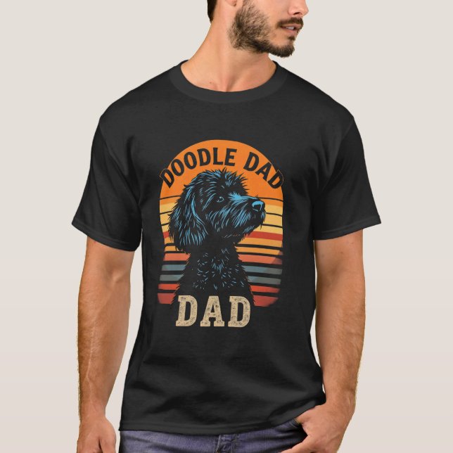 Doodle DAD Retro Doodle Hund T-Shirt (Vorderseite)