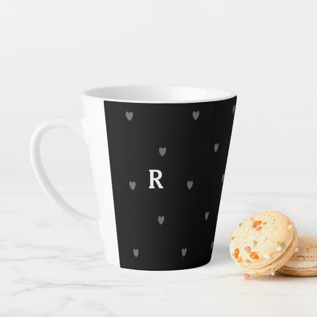 Doodle-Herzmuster Schwarz-Rotes Monogramm Initial Milchtasse (Beispiel)