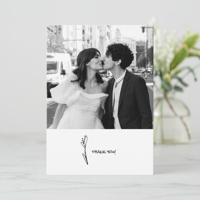 Doodle Illustrationen Hochzeiten in Schwarz und We Dankeskarte (Stehend Vorderseite)