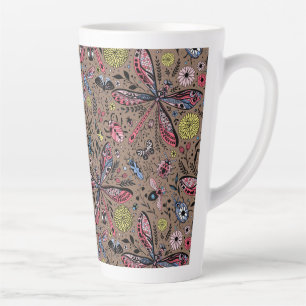 Doodle-Käfer auf mocha-braun Milchtasse