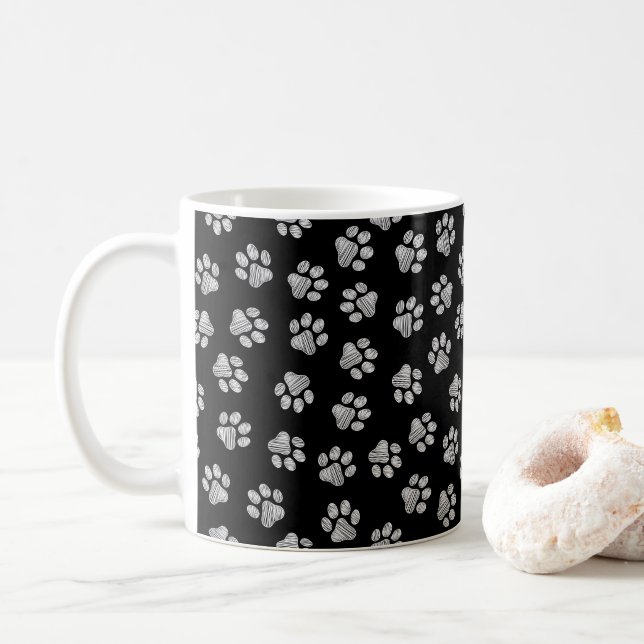 Doodle Paws, Hundepfähle, weiße Pasten Kaffeetasse (Mit Donut)