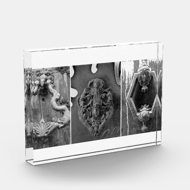 Door Knockers, Barcelona Fotoblock (Links)
