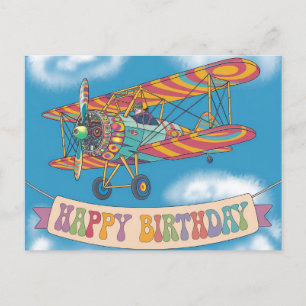 Doppeldecker fliegt über Happy-Birthday- Banner Postkarte