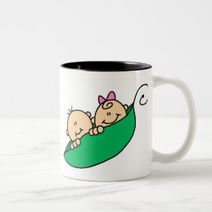Doppeljunge und Mädchen in der Erbsenhülse Zweifarbige Tasse