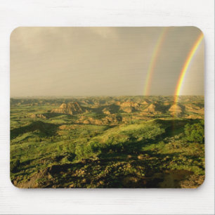 Doppelschleife über dem gestrichenen Canyon in Th Mousepad