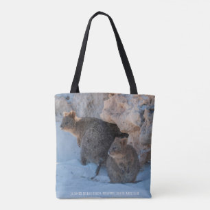 Doppelseitige niedliche Quokkas am Strand Tasche