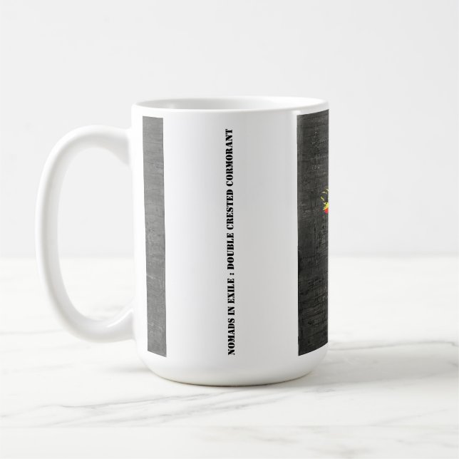 Doppelter Kormoran mit Haube u. die Auswirkung der Kaffeetasse (Links)