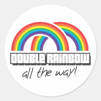 Doppelter Regenbogen, den ganzen Weg! Runder Aufkleber