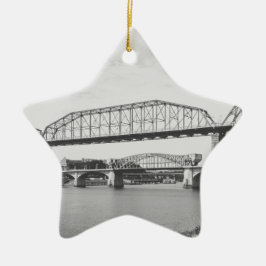 Doppeltes Brücken-Schwarzweißfotografie Keramik Ornament