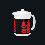 Doppeltes Glück im roten Teapot<br><div class="desc">Double Happiness Symbol auf dieser Teekanne ist ein chinesisches Symbol, das normalerweise in Feng Shui verwendet wird, um mit Liebe und anderen Dingen auf einer Teekanne zu helfen.</div>