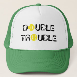 DOPPELTROUBLE Tennishut für Doppel-Spieler-Team Truckerkappe