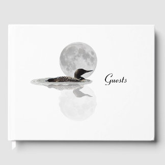 D'or Loon Swims Dans Le Livre D'Invités Au Lune