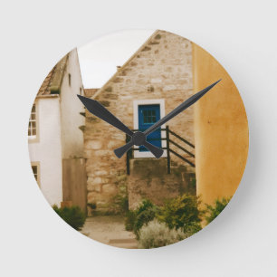 Dorf Culross, Fife, Schottland Runde Wanduhr