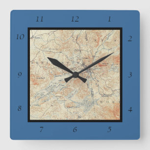 Dorf und Gebiet des Saranac Sees in Adirondacks Quadratische Wanduhr
