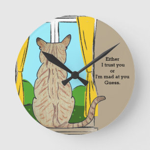Dos de confiance de chat ou horloge ronde folle