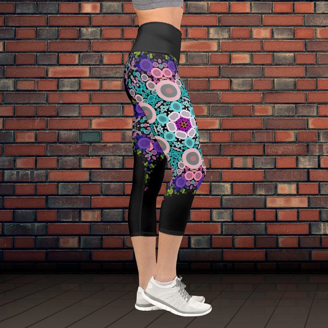 Dot Mandala Blume Blau Grün und Rosa Capri Leggings (Von Creator hochgeladen)
