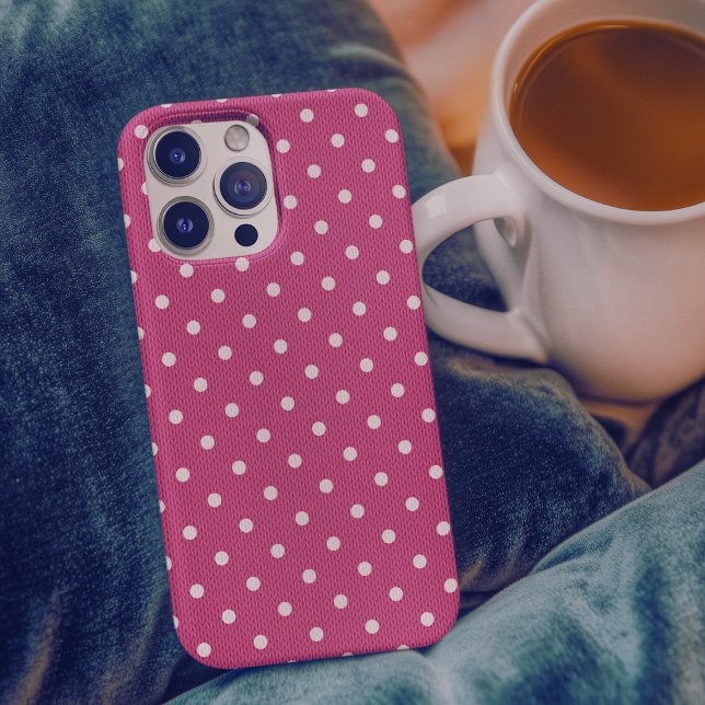 Dotty Delight Red iPhone 16 Pro Hülle (A Dotty Delight Red Case-Mate iPhone Case is on the knees. )