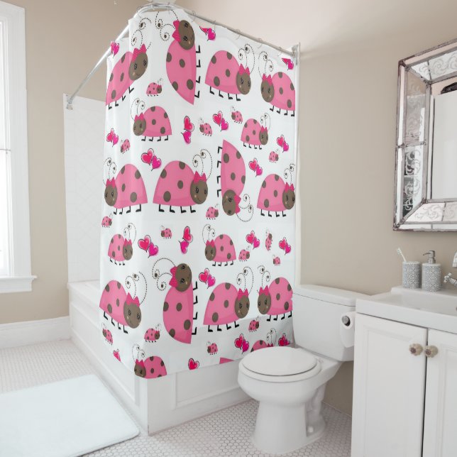 Douche rideau rose Ladybugs (En situation)
