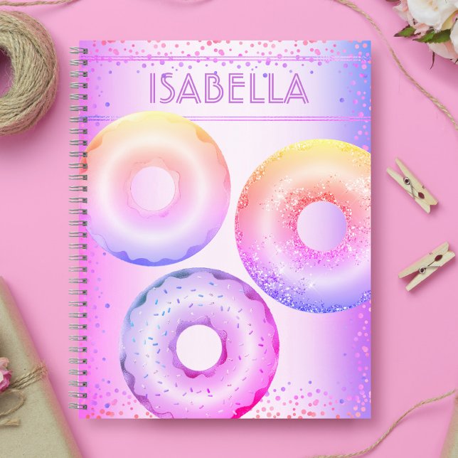 Doughnut lila rosa Regenbogen Glitzer Name Notizbuch (Von Creator hochgeladen)