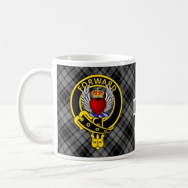 Douglas Cimier "AVANT" sur Grey Douglas Tartan Mug (Gauche)