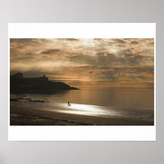 Douglas Dog Walker bei Sunrise Poster (Vorne)