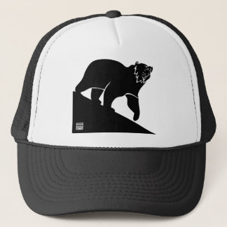 D'ours casquette de camionneur de CHI vers le bas