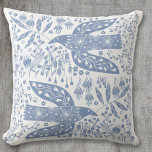 Dove Bird Blue Kissen<br><div class="desc">Dusty blau-weiße Volkskunst taubt für Frieden und Hoffnung. Originelle Kunst von Nic Squirrell.</div>