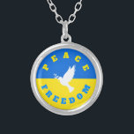 Dove of Peace Necklace Flag of Ukraine - Freiheit Versilberte Kette<br><div class="desc">Ukraine vernichtet Frieden - ukrainische Flagge - Unterstützung der Freiheit - Solidarität - Starkes Zusammenspiel - Sieg der Freiheit ! Machen wir die Welt zu einem besseren Ort - alle zusammen! Eine bessere Welt beginnt - abhängig - braucht Ihr auch! Sie können auf mehr als 1000 Zazzle-Produkte übertragen. Ändern Sie...</div>