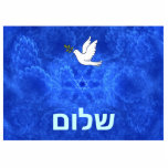 Dove - Shalom Fotoskulptur Magnet<br><div class="desc">Individuell anpassbarer hebräischer Text (Sie können das Hebräisch durch Ihren eigenen englischen Text ersetzen),  "shalom" (Ruhe) und eine Taube mit ein wenig Olivenzweig in ihrem Schnabel auf einem schönen,  blauen und weißen Fraktal mit einem Stern von David und der Anregung von Vogelflügeln.</div>