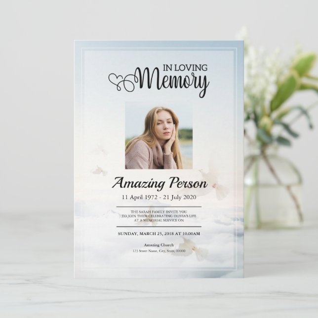 Dove &sky Funérailles ordre de service Invitation (Debout devant)