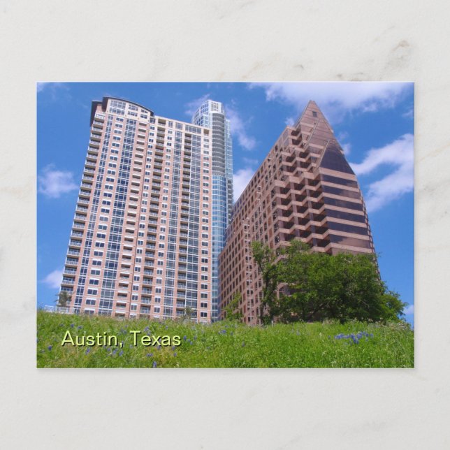 Downtown Austin mit Bluebonnets Postkarte (Vorderseite)