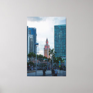 Downtown Miami Skyline with Freedom Tower at Dusk Leinwanddruck