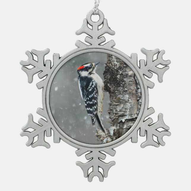 Downy Woodpecker in Snow - Original Foto Schneeflocken Zinn-Ornament (Vorderseite)