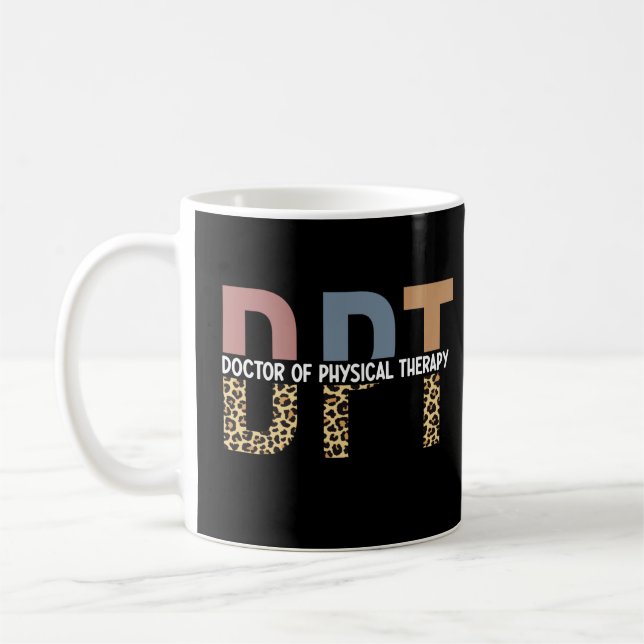 DPT Arzt für Physikalische Therapie Geparden Typog Kaffeetasse (Links)