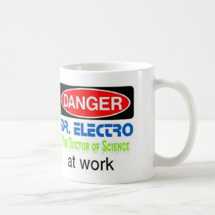 Dr. Electro bei der Arbeit Kaffeetasse
