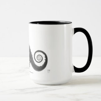 Dr. Frroid, der ein Modell des Zeppelins stiehlt Tasse