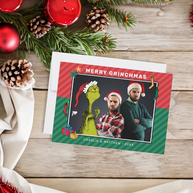 Dr. Seuss | Grinch Family Foto Einladung (Card on table)