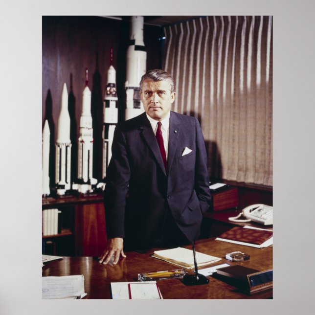 Dr. Wernher von Braun Vater von Rocket Science Poster (Vorne)