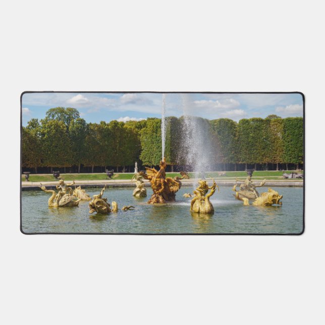 Drachenbrunnen im Garten Versailles - Frankreich Schreibtischunterlage (Vorderseite)