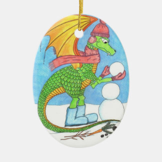 Dragon construisant un ornement de bonhomme de