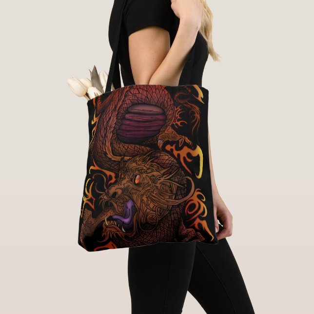 Dragon Tasche (Von Nahem)