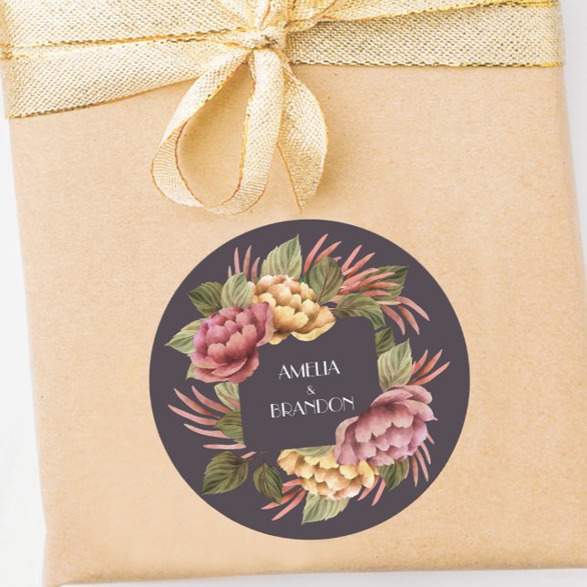 Dramatische Blumenhochzeit Runder Aufkleber (Von Creator hochgeladen)