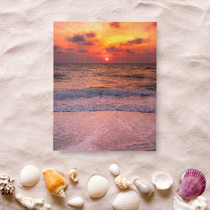 Dramatischer Sonnenuntergang  Strand in Naples, Fl
