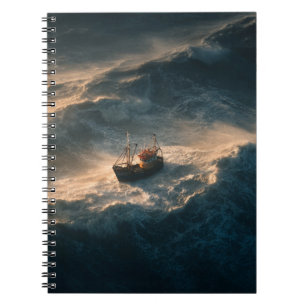 Dramatisches Stormy Sea Ship-Notebook Notizblock