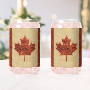 Drapeau Canadien Sur L'Écorce De Birch Intérieur