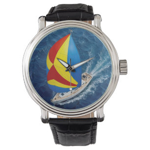 Draufsicht auf eine Segelyacht mit Spinnaker Armbanduhr