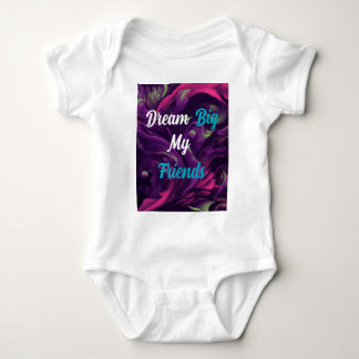 Dream Big My Friends Frauen tragen T - Shirt