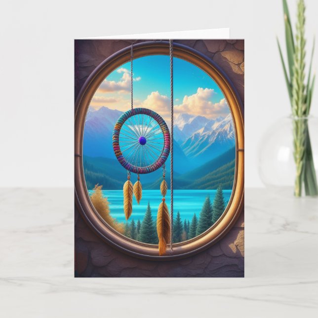 Dreamcatcher im Fenster mit Blick auf die Berge Karte (Vorderseite)