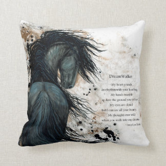 DreamWalker Pferdekissen-Kunst-Druck durch Bihrle Kissen