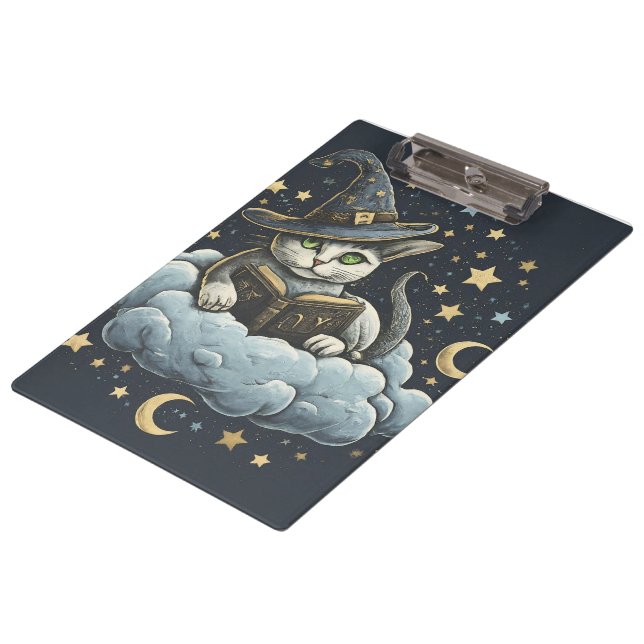 Dreamy Cat Wizard Klemmbrett (Schrägansicht)